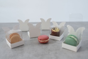 Geschenkbox weiß für einen Macaron 4x4x6 cm, 24 Stück