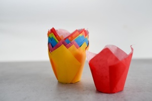 Papierbackform Tulpe, farbig sortiert, 24 Stück