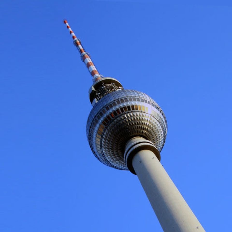 Plätzchen-Ausstechform Berlin Fernsehturm, für Kekse, Rot
