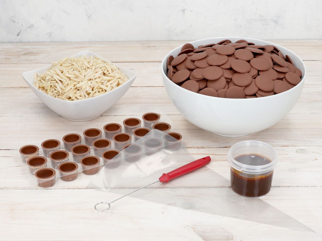 Pralinenset Wiener Mandel Pralinen und Knusper-Mandelsplitter