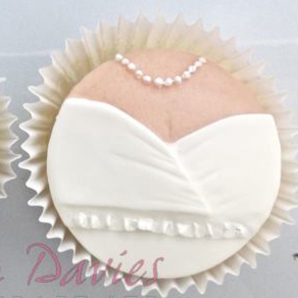 Karen Davies Fondantform Bride & Groom