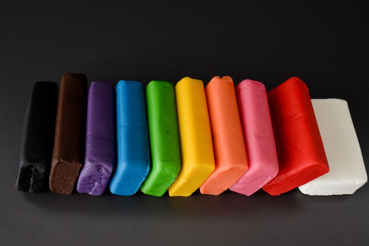 https://www.hobbybaecker.de/media/99/43/f1/1714995509/Marzipan.jpg?ts=1714997349