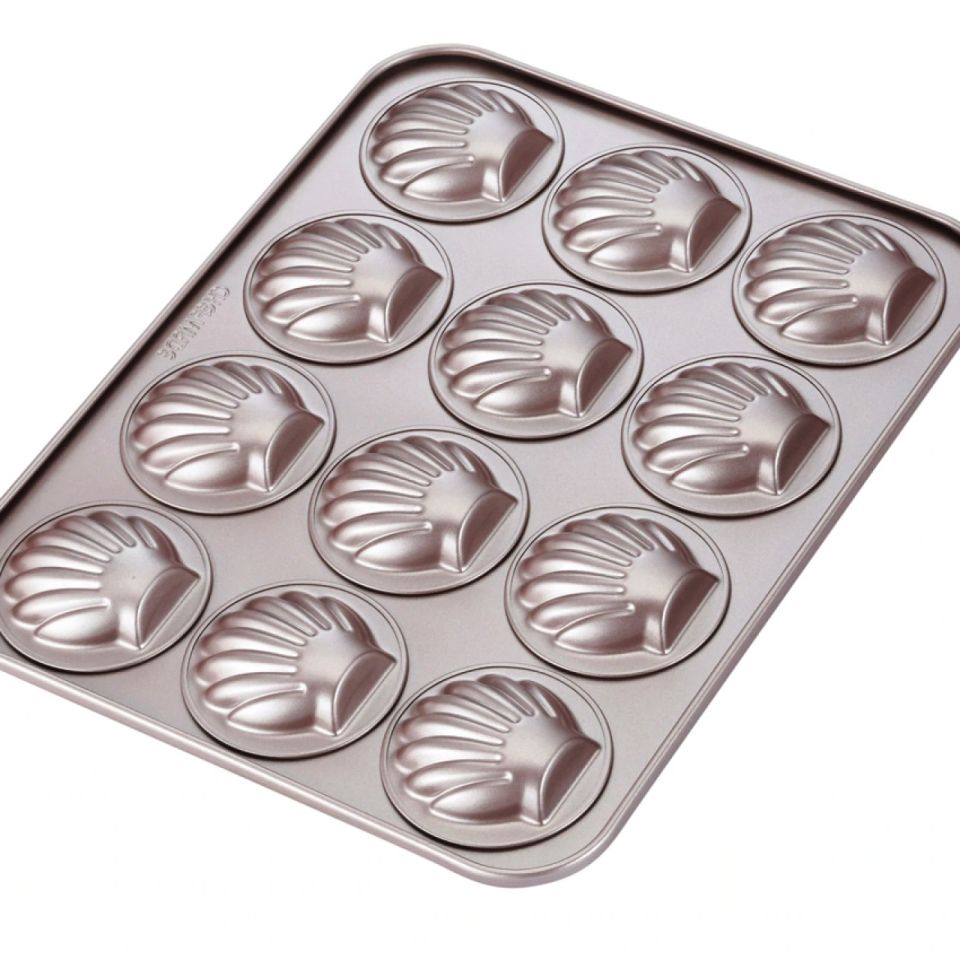 Chefmade Madeleineform 12 fach gold