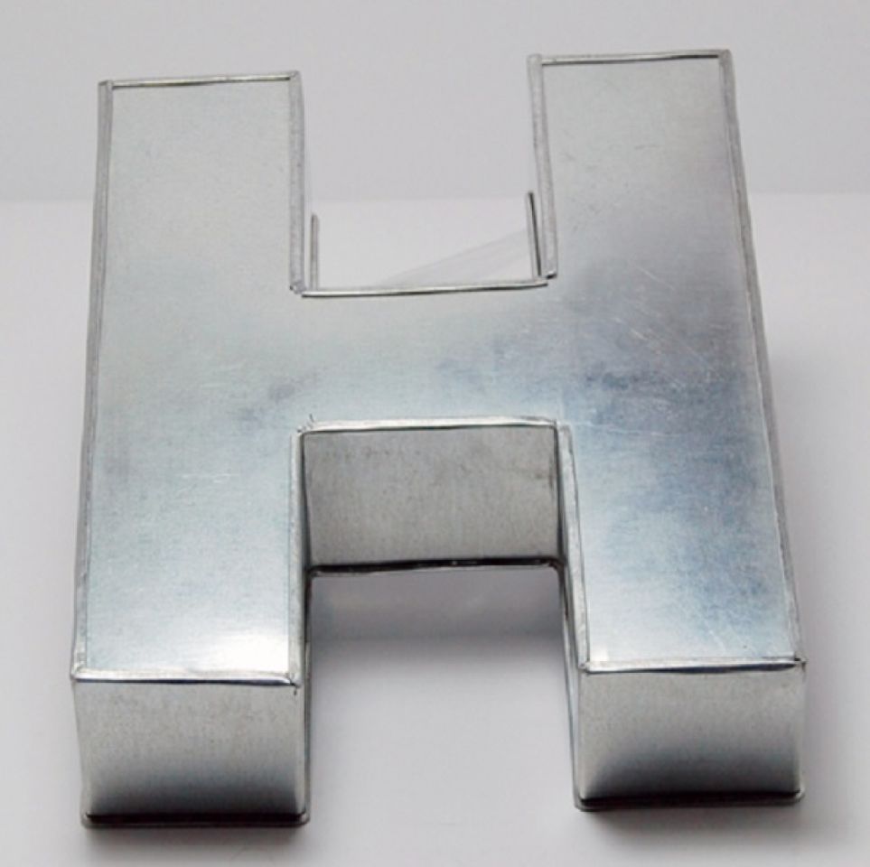 Backform Buchstabe H, ca. 25,5x20,5x6,5 cm